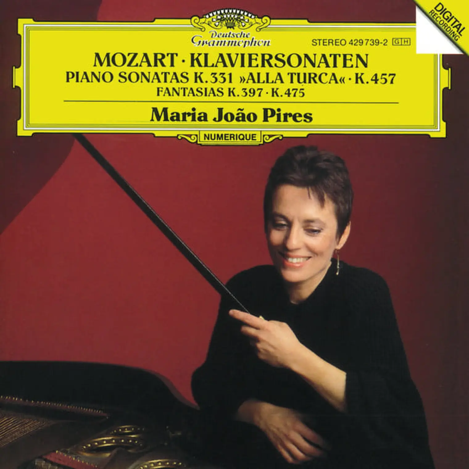 Mozart: Piano Sonatas K.457 & K.331, Fantasias K. 475 & K.397 -  Maria João Pires 